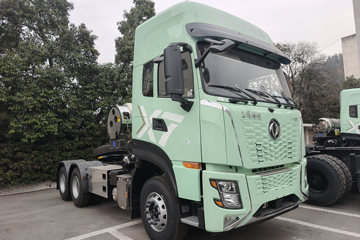 东风新疆 畅行X7 6X4 插电式增程混合动力牵引车 弗迪69.12kWh