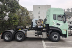 东风新疆 畅行X7 6X4 插电式增程混合动力牵引车 弗迪69.12kWh