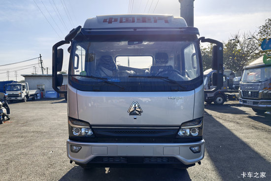 ����HOWO�Ῠ ���� 2.4L���� 170���� ������8�� ��ɲ 3.85���Ű��դʽ�Ῠ