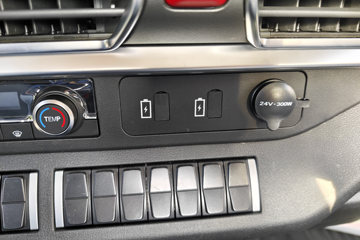 ����HOWO����H8 2.5L���� 185���� 10�� 4.15�׵��Ų�դʽ�ῨͼƬ