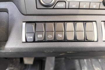 ����HOWO����H8 2.5L���� 185���� 10�� 4.15�׵��Ų�դʽ�ῨͼƬ