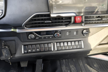 ����HOWO����H8 2.5L���� 185���� 10�� 4.15�׵��Ų�դʽ�ῨͼƬ