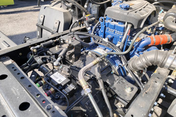 ����HOWO����H8 2.5L���� 185���� 10�� 4.15�׵��Ų�դʽ�ῨͼƬ