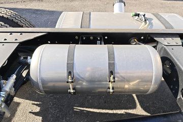 ����HOWO����H8 2.5L���� 185���� 10�� 4.15�׵��Ų�դʽ�ῨͼƬ