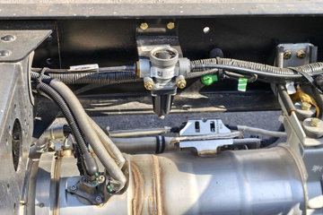 ����HOWO����H8 2.5L���� 185���� 10�� 4.15�׵��Ų�դʽ�ῨͼƬ