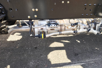 ����HOWO����H8 2.5L���� 185���� 10�� 4.15�׵��Ų�դʽ�ῨͼƬ