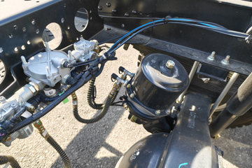 ����HOWO����H8 2.5L���� 185���� 10�� 4.15�׵��Ų�դʽ�ῨͼƬ