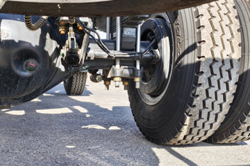 ����HOWO����H8 2.5L���� 185���� 10�� 4.15�׵��Ų�դʽ�ῨͼƬ