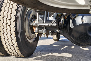 ����HOWO����H8 2.5L���� 185���� 10�� 4.15�׵��Ų�դʽ�ῨͼƬ