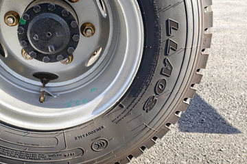 ����HOWO����H8 2.5L���� 185���� 10�� 4.15�׵��Ų�դʽ�ῨͼƬ