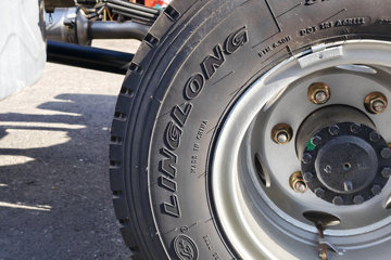 ����HOWO����H8 2.5L���� 185���� 10�� 4.15�׵��Ų�դʽ�ῨͼƬ