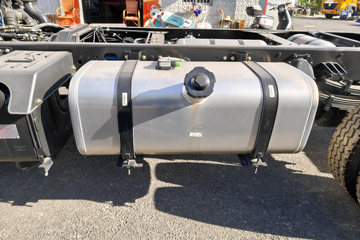 ����HOWO����H8 2.5L���� 185���� 10�� 4.15�׵��Ų�դʽ�ῨͼƬ