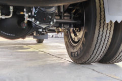 江西五十铃 翼放EC5 2.5L柴油 143马力 5档 中体 气刹 3.16米双排栏板轻卡