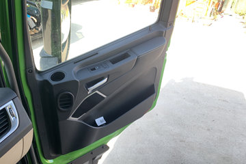 ŷ������ 8X4 8.8�״��綯��ж�� ����ʱ��400kWhͼƬ