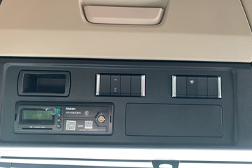 ŷ������ 8X4 8.8�״��綯��ж�� ����ʱ��400kWhͼƬ