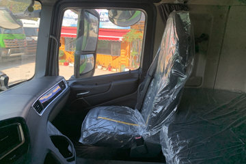 ŷ������ 8X4 8.8�״��綯��ж�� ����ʱ��400kWhͼƬ