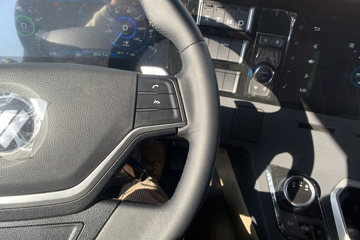 ŷ������ 8X4 8.8�״��綯��ж�� ����ʱ��400kWhͼƬ