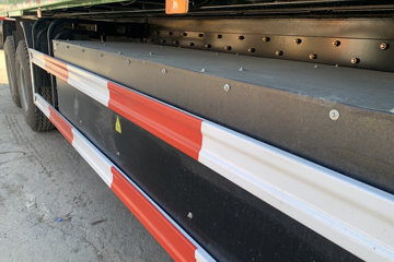 ŷ������ 8X4 8.8�״��綯��ж�� ����ʱ��400kWhͼƬ