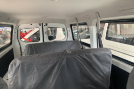 睿行EM80&nbsp;电动封闭厢货驾驶室图片