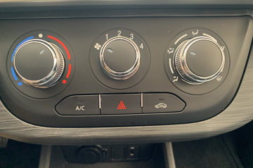 �������� ��һ���������EM80 2025�� ������ 6�� �Կ��� ���綯��� ����ʱ��41.86kWhͼƬ