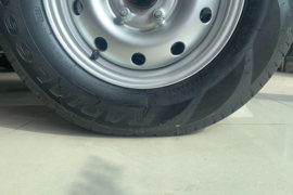 睿行EM80&nbsp;电动封闭厢货底盘图片