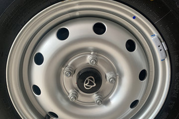 �������� ��һ���������EM80 2025�� ������ 6�� �Կ��� ���綯��� ����ʱ��41.86kWhͼƬ