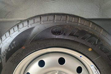 �������� ��һ���������EM80 2025�� ������ 6�� �Կ��� ���綯��� ����ʱ��41.86kWhͼƬ