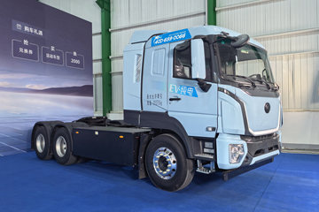 宇通重卡T400 6X4 纯电动牵引车 宁德时代400kWh