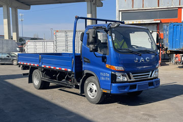 江淮骏铃V5 2.5L柴油 152马力 江淮5档 4.18米单排栏板轻卡