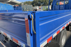 江淮骏铃V5 2.5L柴油 152马力 江淮5档 4.18米单排栏板轻卡