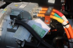 东风新疆拓行S3L  4X2 单排纯电动自卸车 宁德时代155kWh