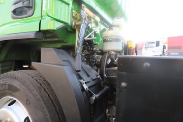 �����½�����S3L  4X2 ���Ŵ��綯��ж�� ����ʱ��155kWhͼƬ