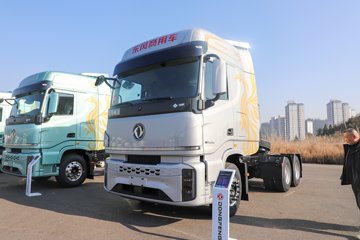 东风畅行X9 595马力 6X4 东风14档 LNG牵引车