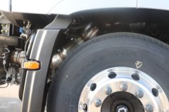 东风畅行X9 595马力 6X4 东风14档 LNG牵引车