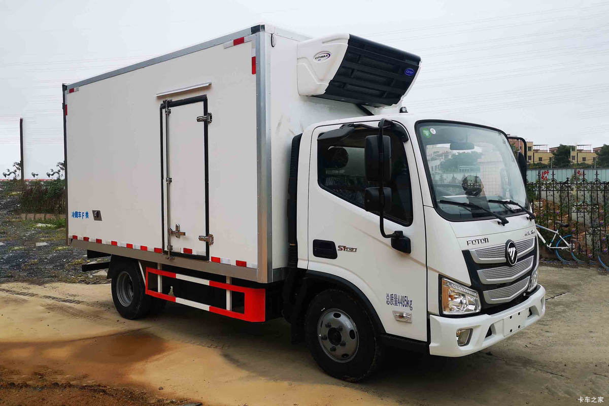 新飞快牌 福田欧马可底盘 156马力 4X2 4.08米冷藏车