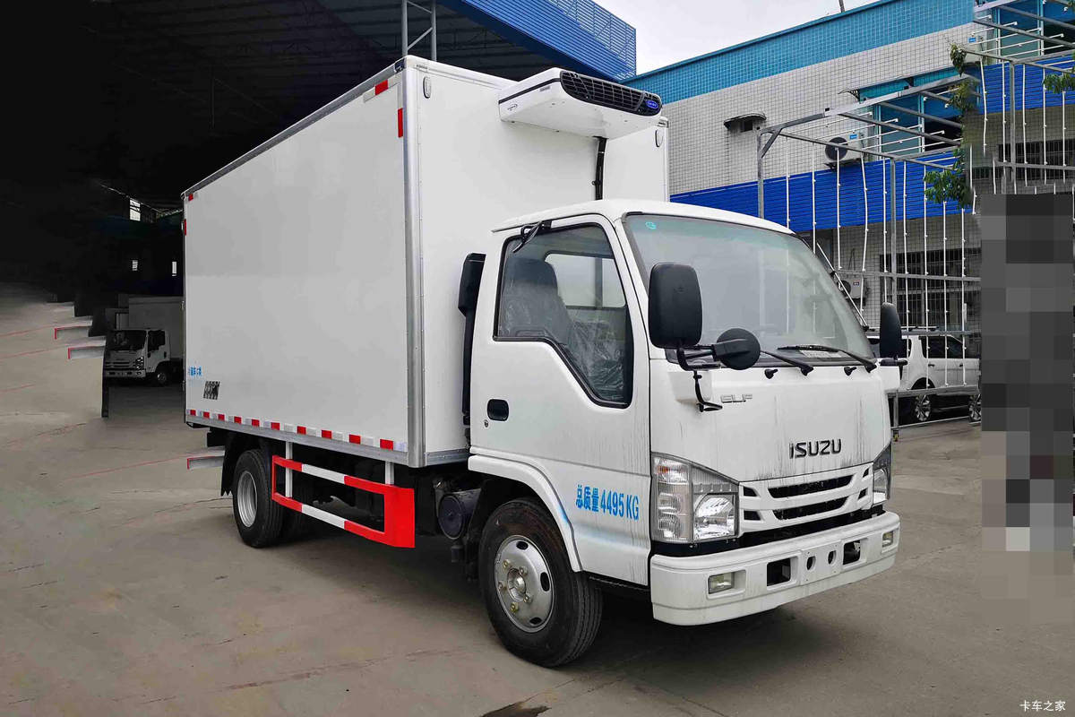 新飞快牌 庆铃五十铃底盘 119马力 4X2 4.1米冷藏车