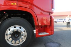 东风畅行X9 14.6L LNG 630马力 6X4 采埃孚12档 AMT自动档 牵引车