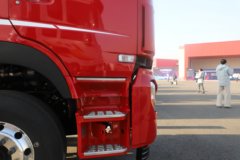 东风新疆畅行D7V 530马力 6X4 法士特12档 LNG牵引车