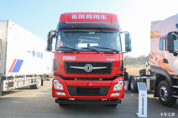 东风新疆 畅行D7V 12.2L柴油 470马力 6X4 法士特12档 牵引车