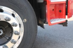 东风新疆畅行D7V 530马力 6X4 法士特12档 LNG牵引车