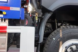 东风拓行X1&nbsp;自卸车底盘                                                图片