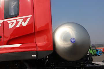 �����½�����D7V 540���� 6X4 12�� LNGǣ����ͼƬ