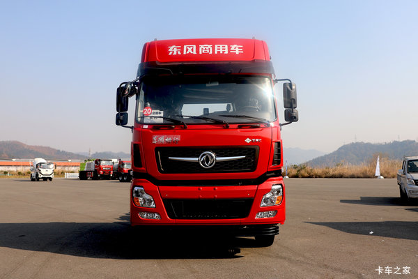 东风新疆 畅行D7V 11L LNG 400马力 4X2 法士特12档 牵引车