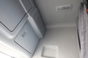 �����½�����D7V 540���� 6X4 12�� LNGǣ����ͼƬ