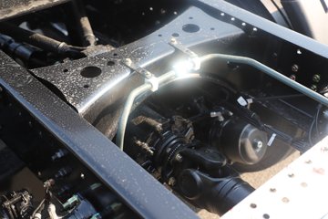 �����½�����D7V 540���� 6X4 12�� LNGǣ����ͼƬ