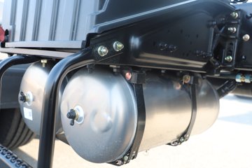 �����½�����D7V 540���� 6X4 12�� LNGǣ����ͼƬ