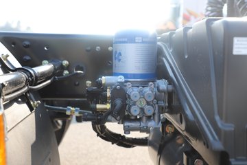 �����½�����D7V 540���� 6X4 12�� LNGǣ����ͼƬ