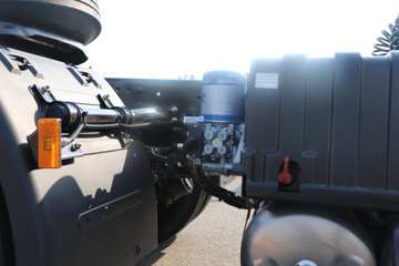 �����½�����D7V 540���� 6X4 12�� LNGǣ����ͼƬ