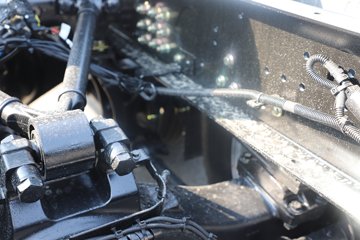 �����½�����D7V 540���� 6X4 12�� LNGǣ����ͼƬ