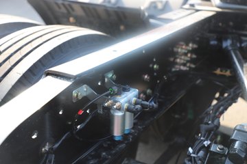 �����½�����D7V 540���� 6X4 12�� LNGǣ����ͼƬ